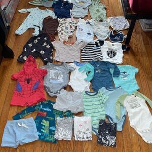 Large bundle of baby boys 5lbs box clothing mixed sizes 0-12 months preowned
